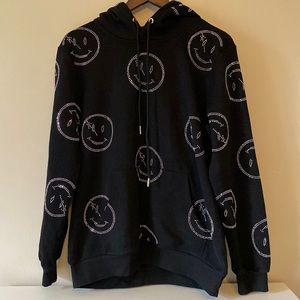 OVERSIZED BLACK HOODIE